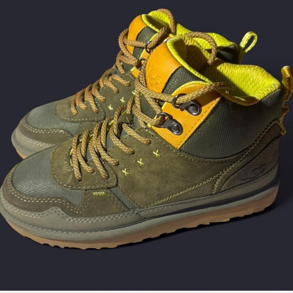 Stylish Green and Yellow women’s High-Top sneakers